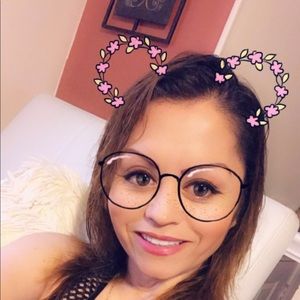 Meet your Posher, Ana